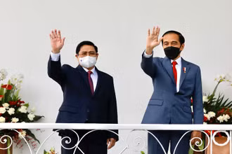 Tổng thống Indonesia Joko Widodo đón tiếp và hội đàm với Thủ tướng Chính phủ Phạm Minh Chính tại Dinh Tổng thống ở thành phố Bogor. (Ảnh: VGP)