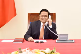  Thủ tướng Phạm Minh Chính điện đàm với Thủ tướng Singapore Lý Hiển Long. (Ảnh: TRẦN HẢI)