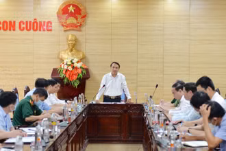 Ban Chỉ đạo Phòng chống dịch Covid-19 tỉnh Nghệ An họp triển khai ngay các biện pháp sau khi có hai ca nhập cảnh dương tính với Covid-19.
