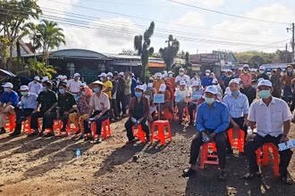Đông đảo người dân trên địa bàn huyện Bù Gia Mập tham gia lễ phát động loại trừ và ngăn ngừa sốt rét quay trở lại.
