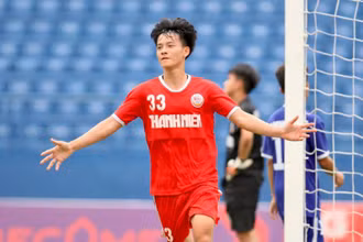 Thanh Nhàn (PVF) đã có trận đấu xuất sắc với cú đúp và một đường kiến tạo thành bàn. (Ảnh: VFF)