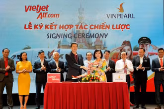 Vietjet ký hợp tác chiến lược cùng Vinpearl