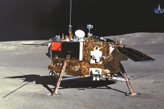 Hình ảnh tàu đổ bộ Hằng Nga 4 trên mặt trăng được chụp ngày 11-1-2019. Ảnh: Xinhua.