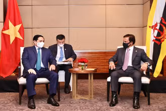 Thủ tướng Chính phủ Phạm Minh Chính hội kiến Quốc vương Brunei Haji Hassanal Bolkiah. (Ảnh: VGP)