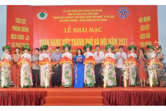 Cắt băng khai mạc Tuần hàng Việt TP Hà Nội năm 2021 lần thứ 2.