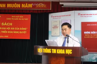 Đồng chí Phạm Minh Tuấn, Bí thư Đảng ủy, Giám đốc, Tổng Biên tập NXB Chính trị quốc gia Sự thật tại lễ ra mắt sách.