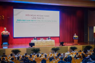 Toàn cảnh Phiên toàn thể về công tác xây dựng ngành ngoại giao. (Ảnh: Duy Linh)