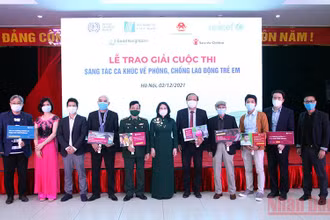 Các nhạc sĩ tại Lễ trao giải cuộc thi “Sáng tác ca khúc về phòng chống lao động trẻ em”.