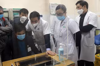 Hội đồng kiểm tra công tác triển khai hồ sơ bệnh án điện tử tại Bệnh viện Phụ sản Hà Nội.