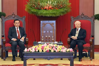 Tổng Bí thư Nguyễn Phú Trọng tiếp Chủ tịch Quốc hội Lào Saysomphone Phomvihane. (Ảnh: Duy Linh)