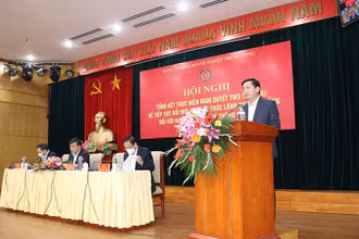 Đồng chí Nguyễn Long Hải, Ủy viên dự khuyết Trung ương Đảng, Bí thư Đảng ủy Khối Doanh nghiệp Trung ương phát biểu tại hội nghị.