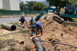 Thi công hệ thống cấp nước sạch trên địa bàn TP Hồ Chí Minh.