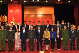Các đại biểu dự hội nghị. 