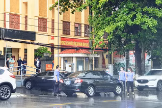 Các cán bộ Cơ quan điều tra (Viện Kiểm sát nhân dân tối cao) thực hiện nhiệm vụ tại Công an quận Đồ Sơn. (Ảnh minh họa).