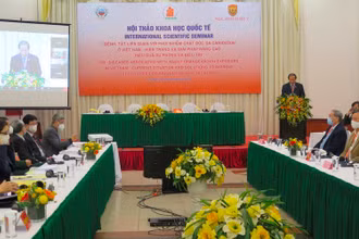 Các đại biểu tham gia phát biểu tại hội thảo.