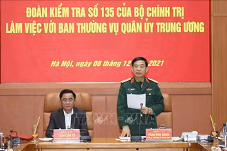 Đại tướng Phan Văn Giang, Ủy viên Bộ Chính trị, Phó Bí thư Quân ủy Trung ương, Bộ trưởng Bộ Quốc phòng phát biểu. Ảnh: TTXVN