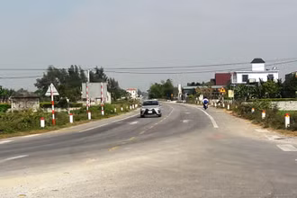 Gần 13 km đường ven biển qua huyện Quảng Xương đã đưa vào khai thác
