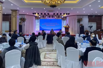 Các nhà khoa học tham dự sự kiện. 