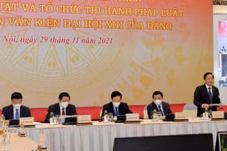 Hội thảo "Ðịnh hướng xây dựng, hoàn thiện hệ thống pháp luật và tổ chức thi hành pháp luật theo tinh thần văn kiện Ðại hội XIII của Ðảng". (Ảnh: Chiến Thắng)