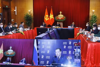Đoàn đại biểu Đảng ta dự hội nghị liên đảng quốc tế. Ảnh: TTXVN