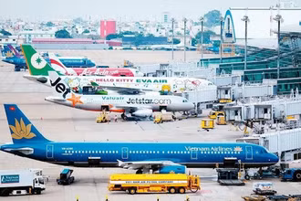 Việc nối lại đường bay thương mại quốc tế thường lệ tới các địa bàn có hệ số an toàn cao, bảo đảm nguyên tắc thích ứng an toàn, linh hoạt, kiểm soát hiệu quả dịch Covid-19. (Ảnh minh họa: Chinhphu.vn).