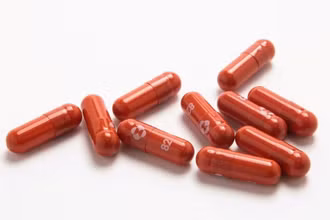 Thuốc Molnupiravir do hãng dược phẩm Mỹ Merck’s bào chế. (Ảnh: REUTERS)