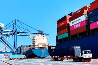Các thuyền viên nhập cảnh vào Hải Phòng phải tuân thủ quy định mới từ 1/1/2022. (Ảnh: NGÔ QUANG DŨNG).
