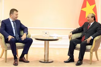 Chủ tịch nước Nguyễn Xuân Phúc tiếp Chủ tịch Tập đoàn Miratorg Victor Linik. (Ảnh: TTXVN)