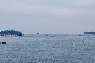 Nạo vét, nâng cao khả năng thoát lũ cửa Nhật Lệ là giải pháp khả thi nhất để thoát lũ nhanh cho vùng phía nam Quảng Bình.