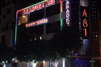 Các quán karaoke ở thành phố Thái Bình tạm dừng hoạt động từ 18 giờ ngày 23/12.