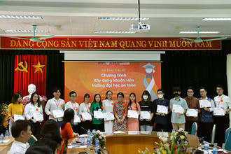 Chung tay xây dựng khuôn viên trường đại học an toàn, không bạo lực và quấy rối tình dục.