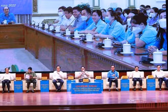 Thủ tướng gặp gỡ, đối thoại công nhân, người lao động năm 2022.