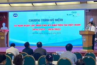 TS Nguyễn Hữu Dũng, Chủ tịch Hội Lọc máu Việt Nam phát biểu tại chương trình.