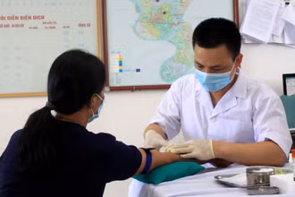 Số người đến các điểm tiêm vaccine phòng Covid-19 mũi bổ sung, mũi nhắc lại ở Thái Bình khá thưa vắng.