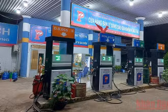 Hiện trường cây xăng Gia Khiêm Vũng Tàu được phong tỏa để điều tra làm rõ.