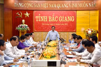 Thủ tướng Phạm Minh Chính kết luận buổi làm việc với lãnh đạo chủ chốt tỉnh Bắc Giang. (Ảnh: TRẦN HẢI)