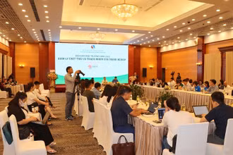 Quang cảnh diễn đàn.