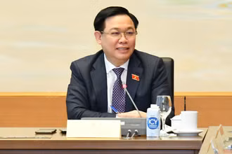 Chủ tịch Quốc hội Vương Đình Huệ phát biểu tại phiên thảo luận tổ. (Ảnh: NGUYÊN LINH)