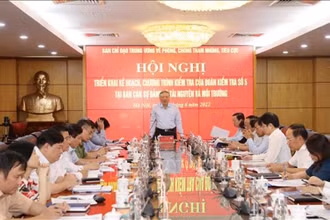 Đồng chí Nguyễn Hoà Bình phát biểu chỉ đạo tại buổi làm việc. Ảnh: Phương Hoa/TTXVN