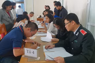 Công bố quyết định thanh tra với các đơn vị nợ bảo hiểm xã hội ở Thủ đô (Ảnh: Bảo hiểm xã hội Hà Nội).