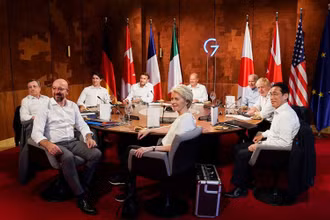 Các đại biểu tham dự Hội nghị thượng đỉnh G7 tại lâu đài Elmau thuộc bang Bayern (Đức), ngày 26/6/2022. (Ảnh: REUTERS)