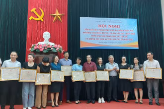 Hà Nội trao giải cho các đơn vị đạt thành tích cao tại Liên hoan.