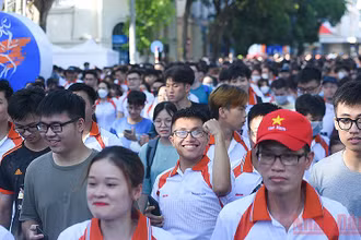 Giải chạy thu hút hàng nghìn vận động viên tham gia. (ảnh: Viết Niệm)