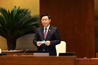 Chủ tịch Quốc hội Vương Đình Huệ phát biểu bế mạc phiên chất vấn và trả lời chất vấn. (Ảnh: LINH NGUYÊN)
