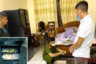Lực lượng công an khám xét nơi ở của Nguyễn Hoàng Bảo Long, thu giữ hơn 200 triệu đồng cùng các tang vật liên quan.