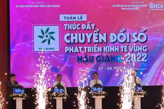 Nghi thức khai mạc Tuần lễ thúc đẩy chuyển đổi số phát triển kinh tế vùng - Hậu Giang 2022.