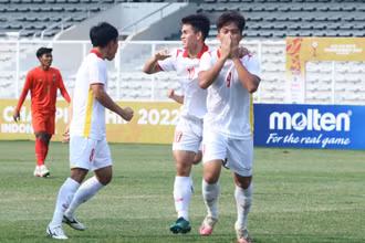U19 Việt Nam có thế trận thuận lợi khi sớm có bàn dẫn trước. (Ảnh: Trần Tiến)