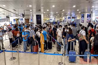 Nhu cầu đi lại bằng đường hàng không đang tăng trưởng mạnh mẽ, đồng nghĩa số vụ việc hành khách trục trặc giấy tờ tùy thân cũng tăng theo.