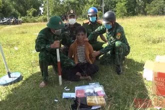 Đối tượng Hồ Văn Nhưn bị bắt giữ cùng tang vật.