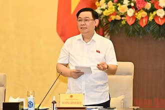 Chủ tịch Quốc hội Vương Đình Huệ phát biểu ý kiến tại phiên họp. (Ảnh Duy Linh) 
